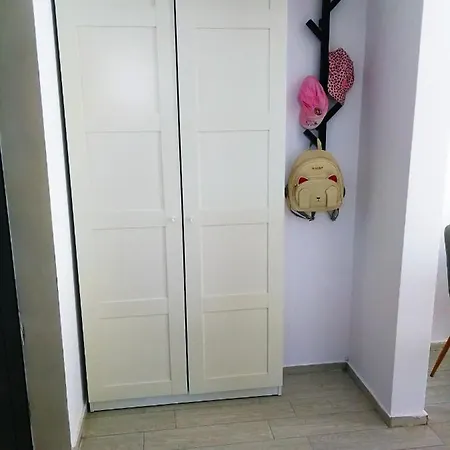 Seaview 27 Apartment