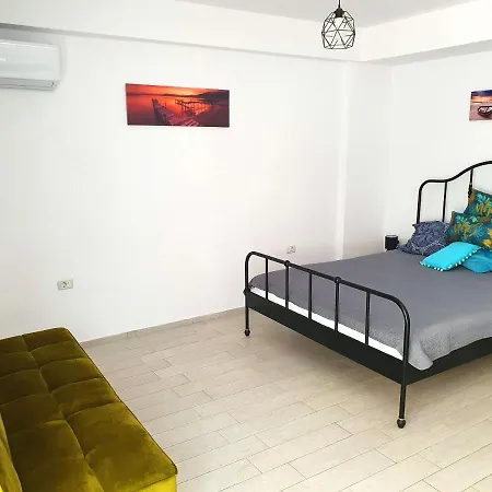 Seaview 27 Apartment