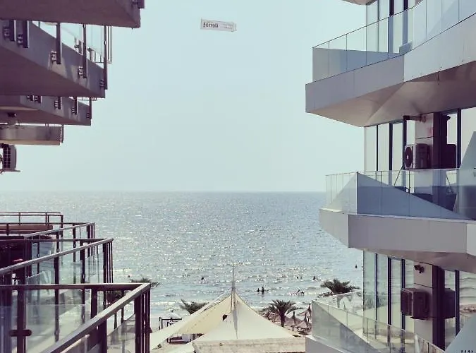 Seaview 27 Apartment *