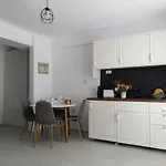 Seaview 27 Апартаменты Нэводари