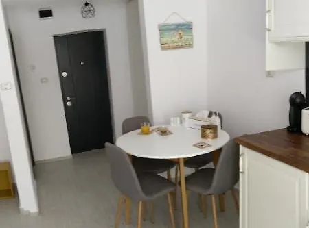 Seaview 27 公寓 那沃达利